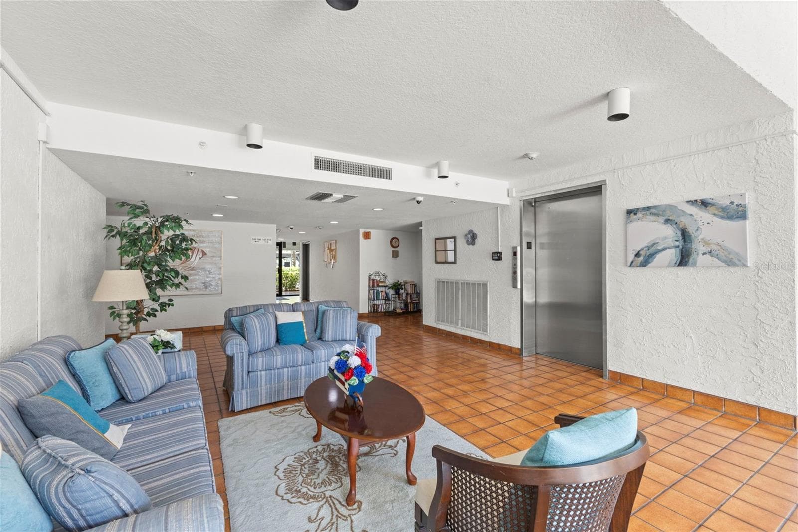 2595 COUNTRYSIDE BOULEVARD — photo 51 of 54