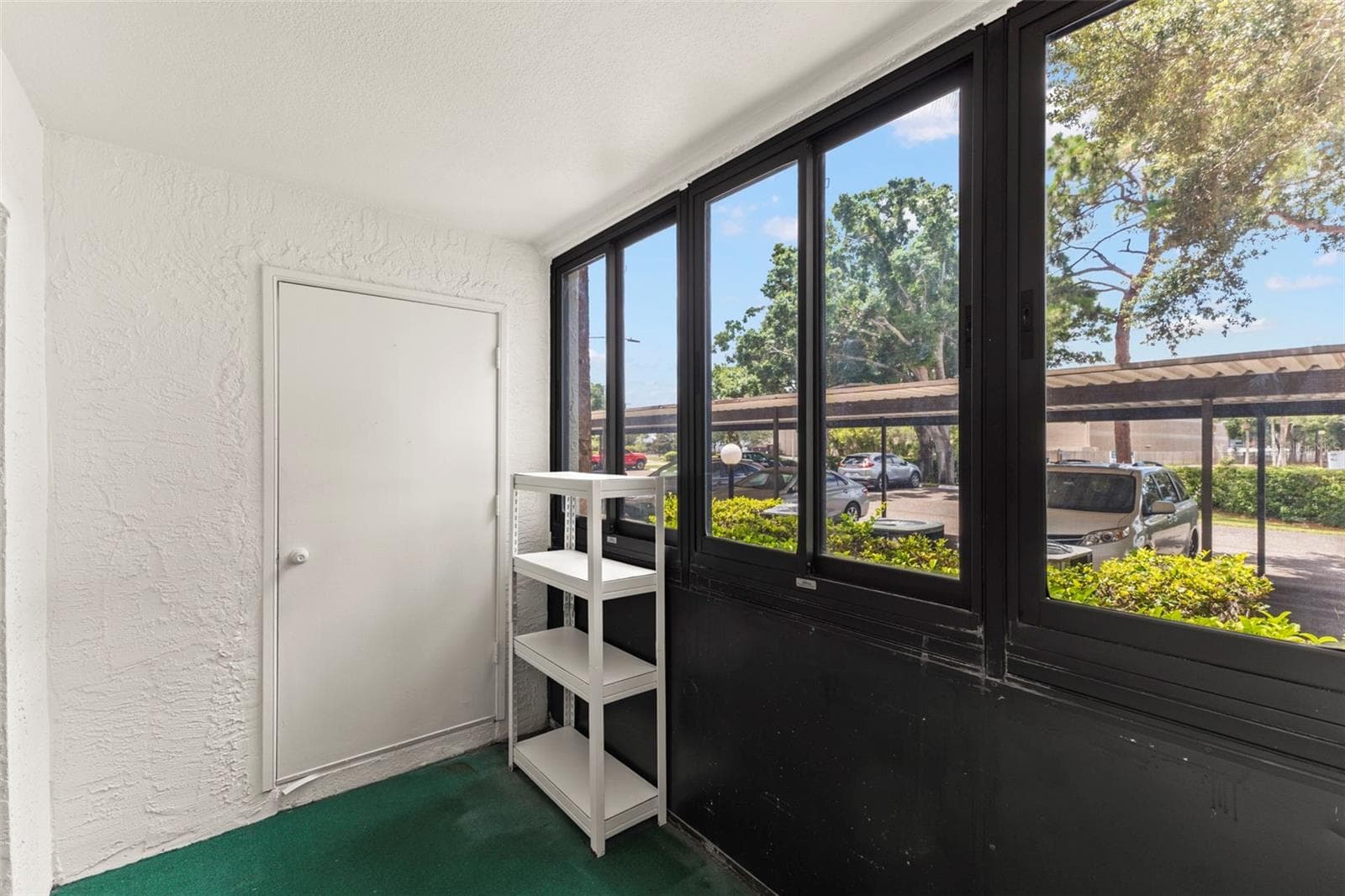 2595 COUNTRYSIDE BOULEVARD — photo 33 of 54