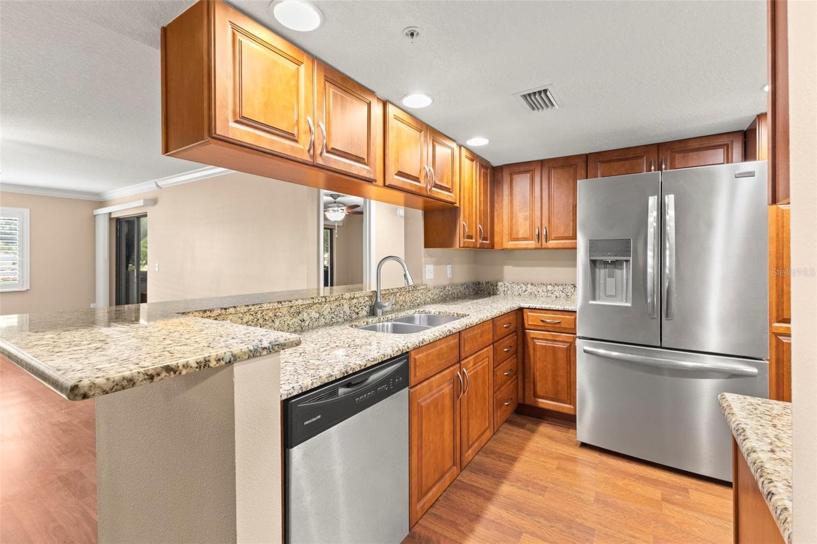 2595 COUNTRYSIDE BOULEVARD — photo 8 of 54