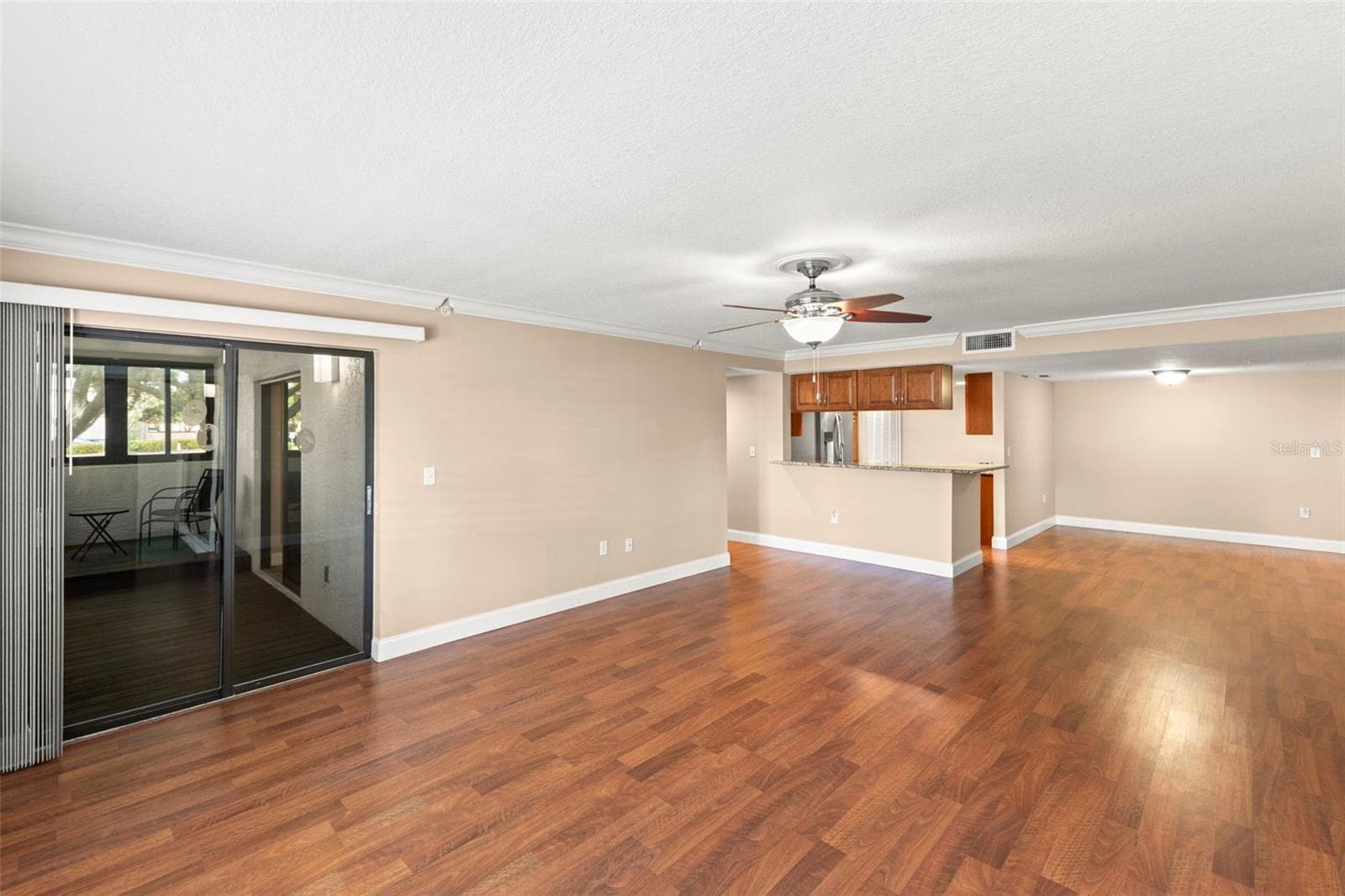 2595 COUNTRYSIDE BOULEVARD — photo 7 of 54