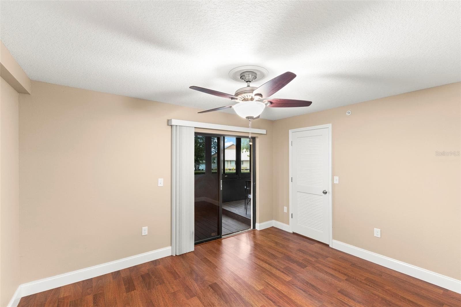 2595 COUNTRYSIDE BOULEVARD — photo 17 of 54