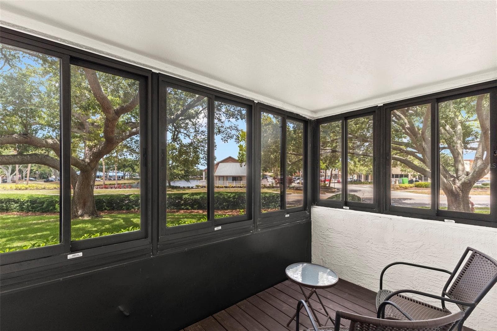2595 COUNTRYSIDE BOULEVARD — photo 22 of 54