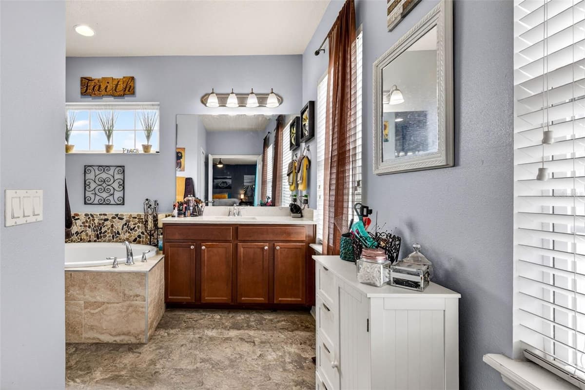 11531 TANGLE BRANCH LANE — photo 41 of 76