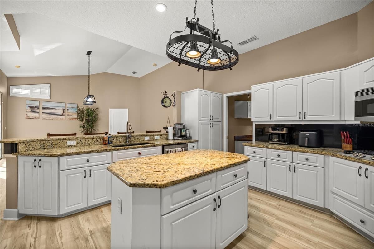 4860 ANGUS DRIVE — photo 20 of 67
