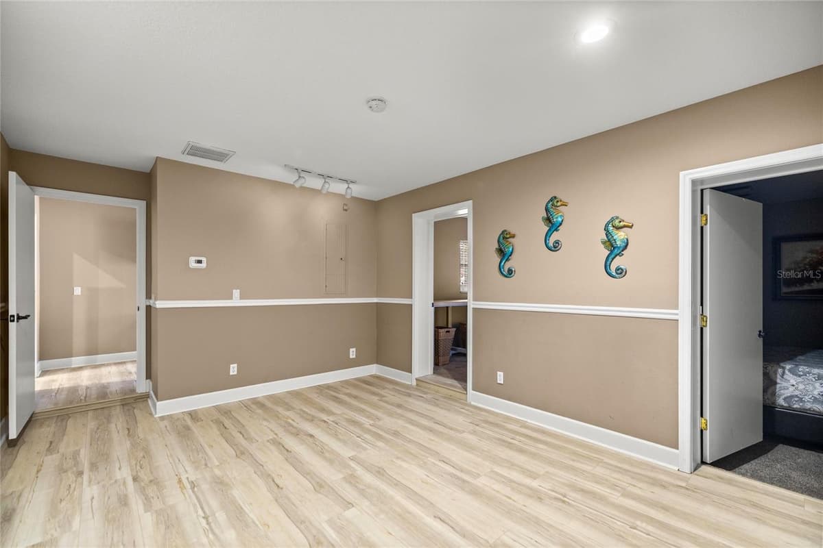 4860 ANGUS DRIVE — photo 39 of 67
