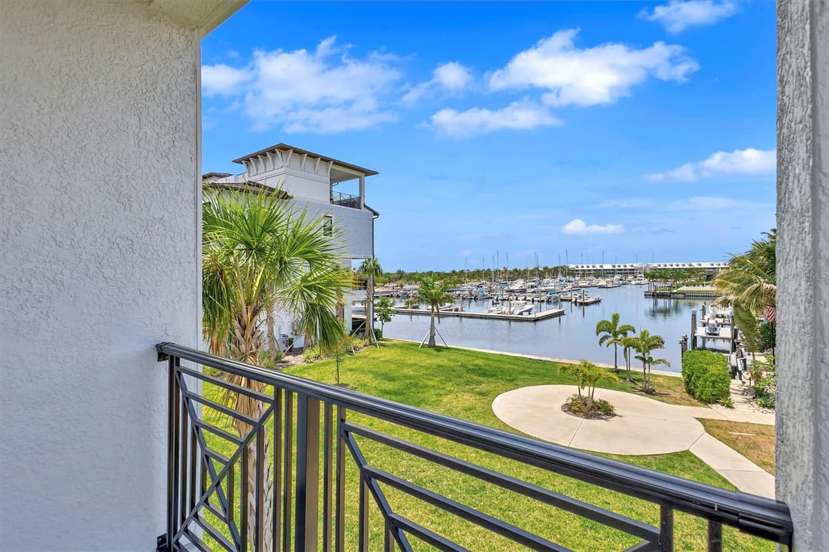 3027 BERMUDA SLOOP CIRCLE — photo 33 of 54