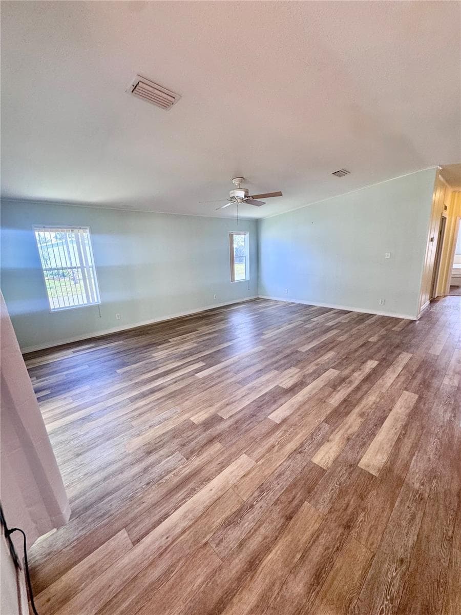 4385 MAPLE AVENUE — photo 3 of 20