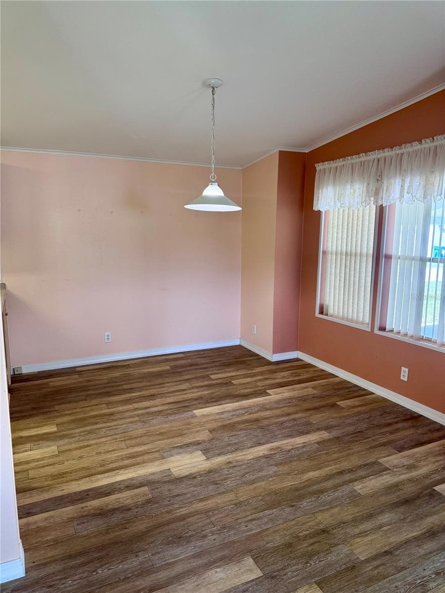 4385 MAPLE AVENUE — photo 5 of 20