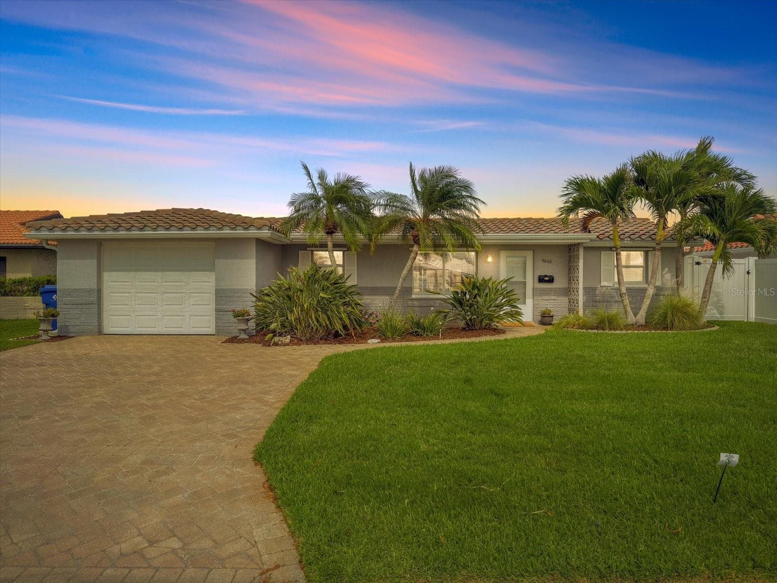 5008 DORY DRIVE — photo 40 of 53