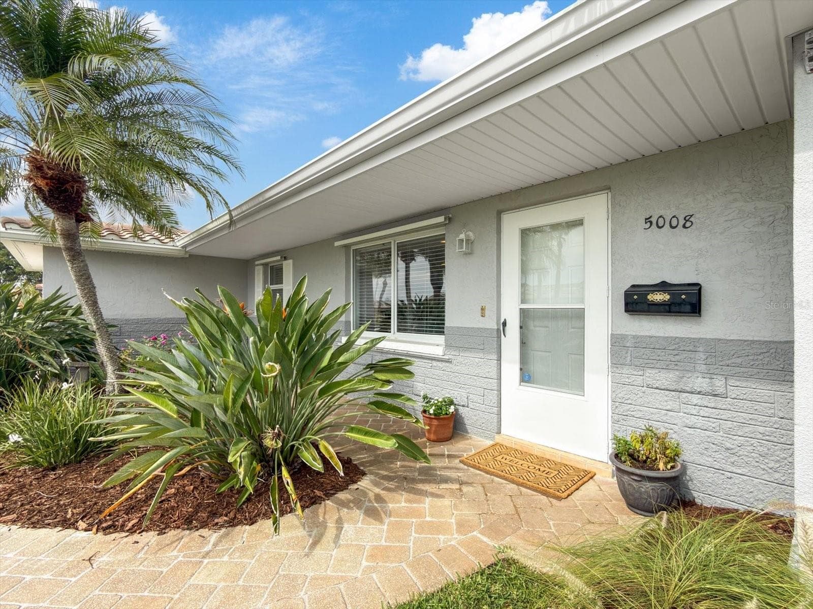 5008 DORY DRIVE — photo 17 of 53