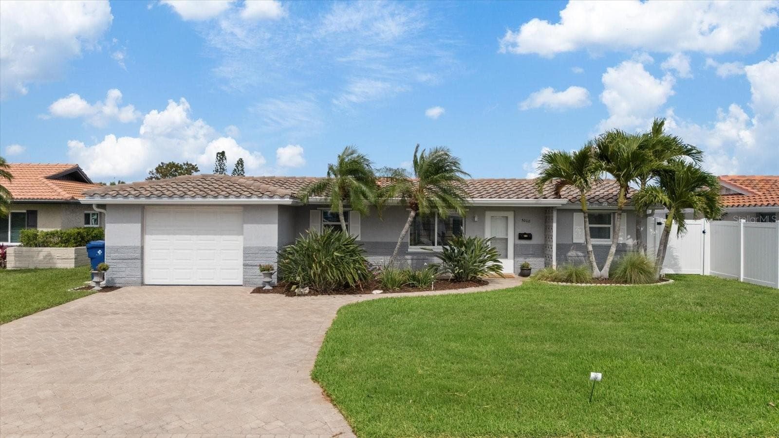 5008 DORY DRIVE — photo 45 of 53