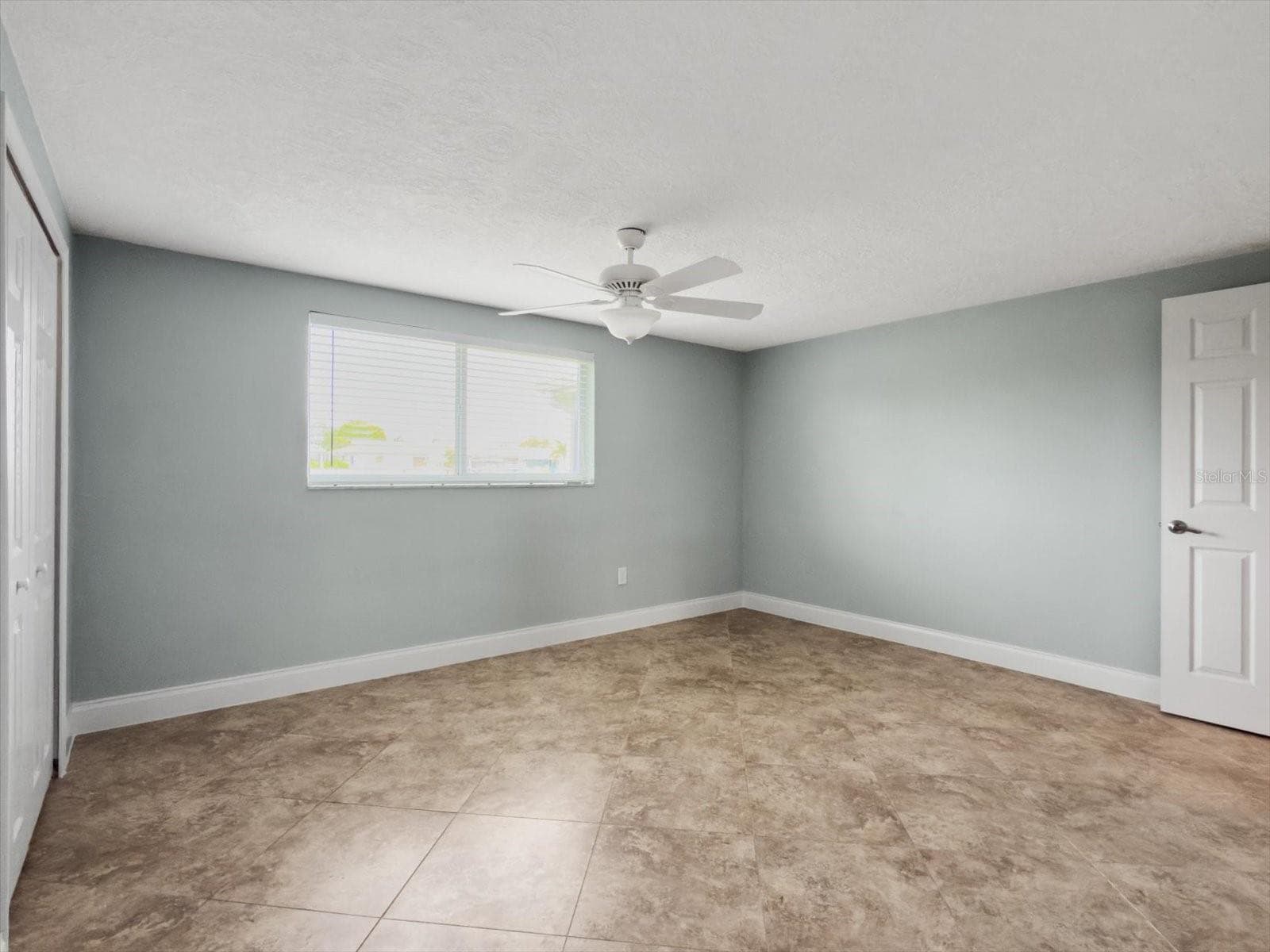 5008 DORY DRIVE — photo 26 of 53