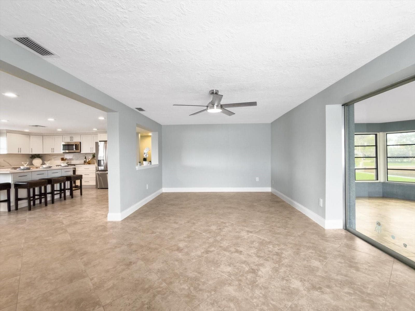 5008 DORY DRIVE — photo 32 of 53