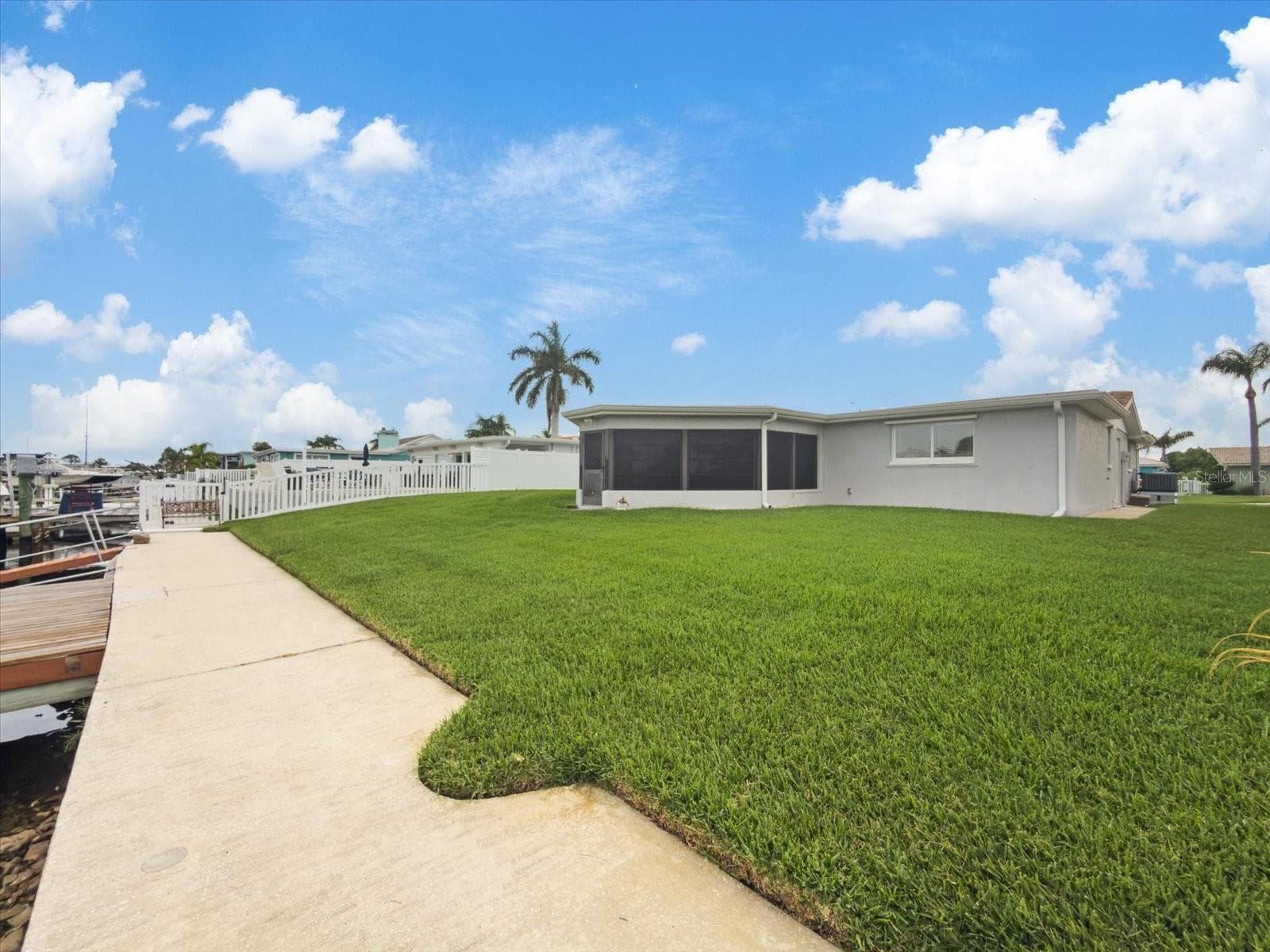 5008 DORY DRIVE — photo 11 of 53