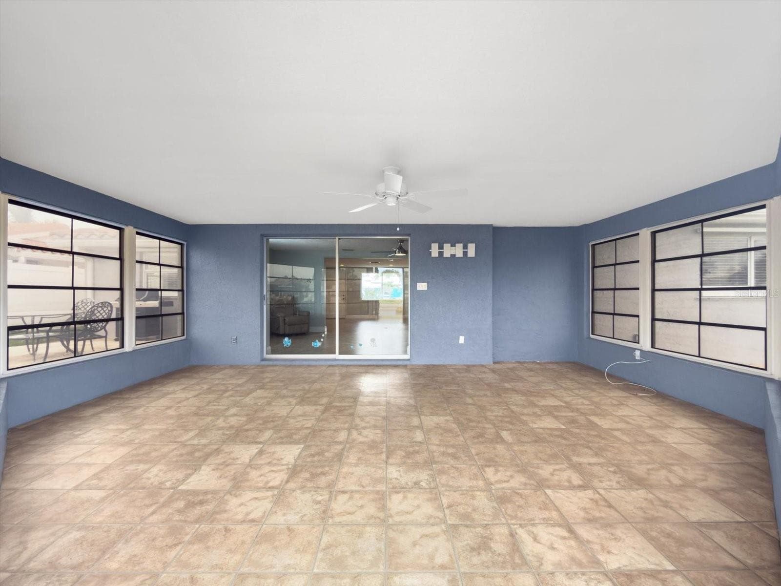5008 DORY DRIVE — photo 33 of 53