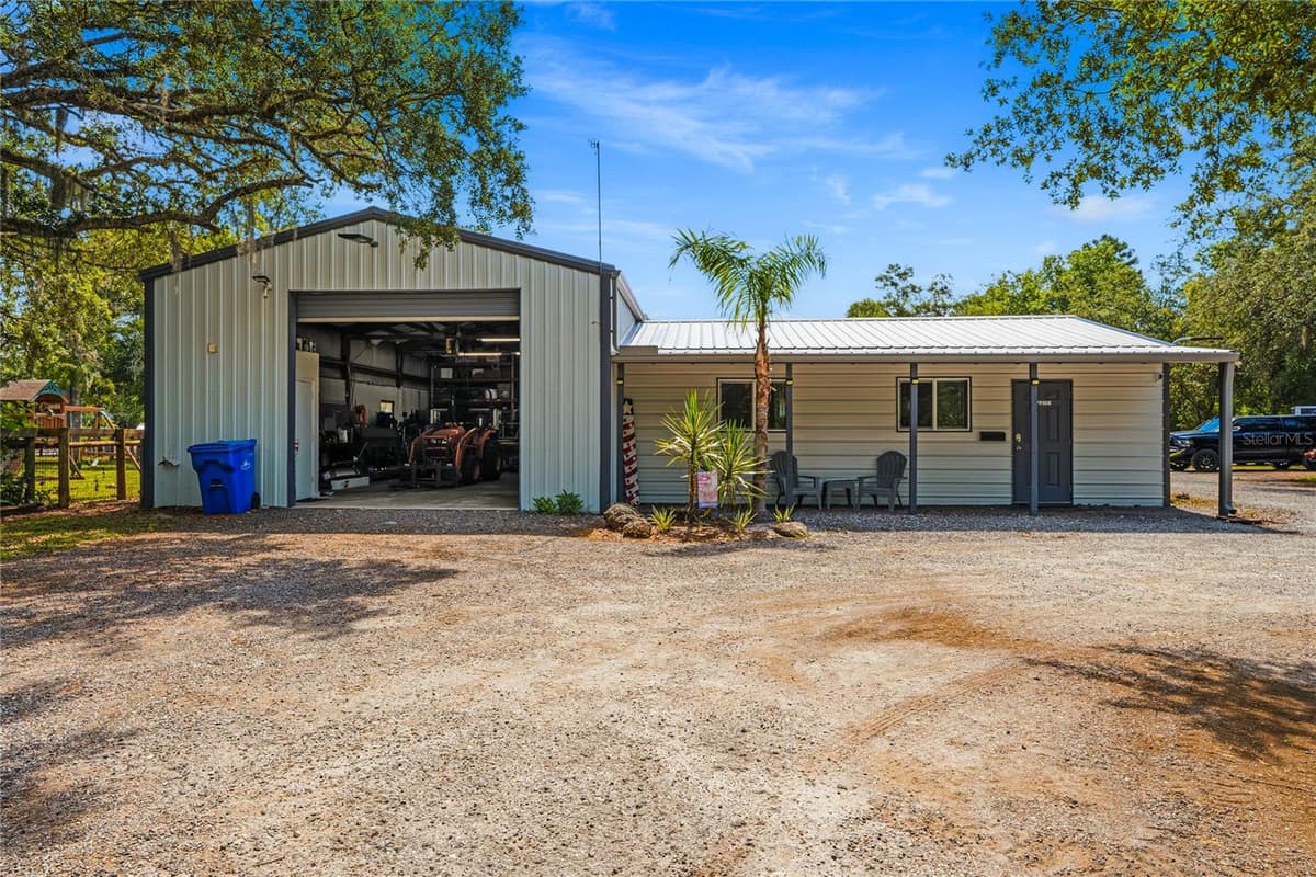 135 LINDA SUE DRIVE — photo 34 of 76