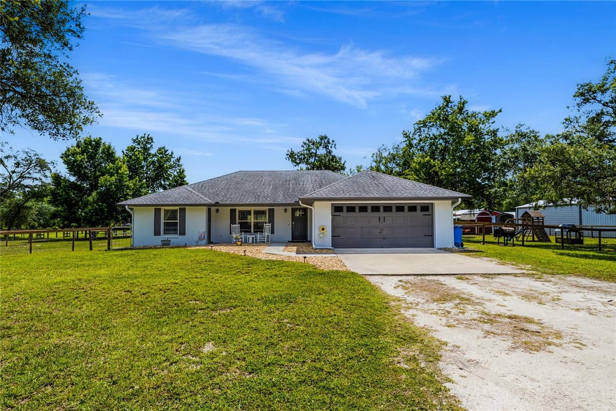 135 LINDA SUE DRIVE — photo 1 of 76