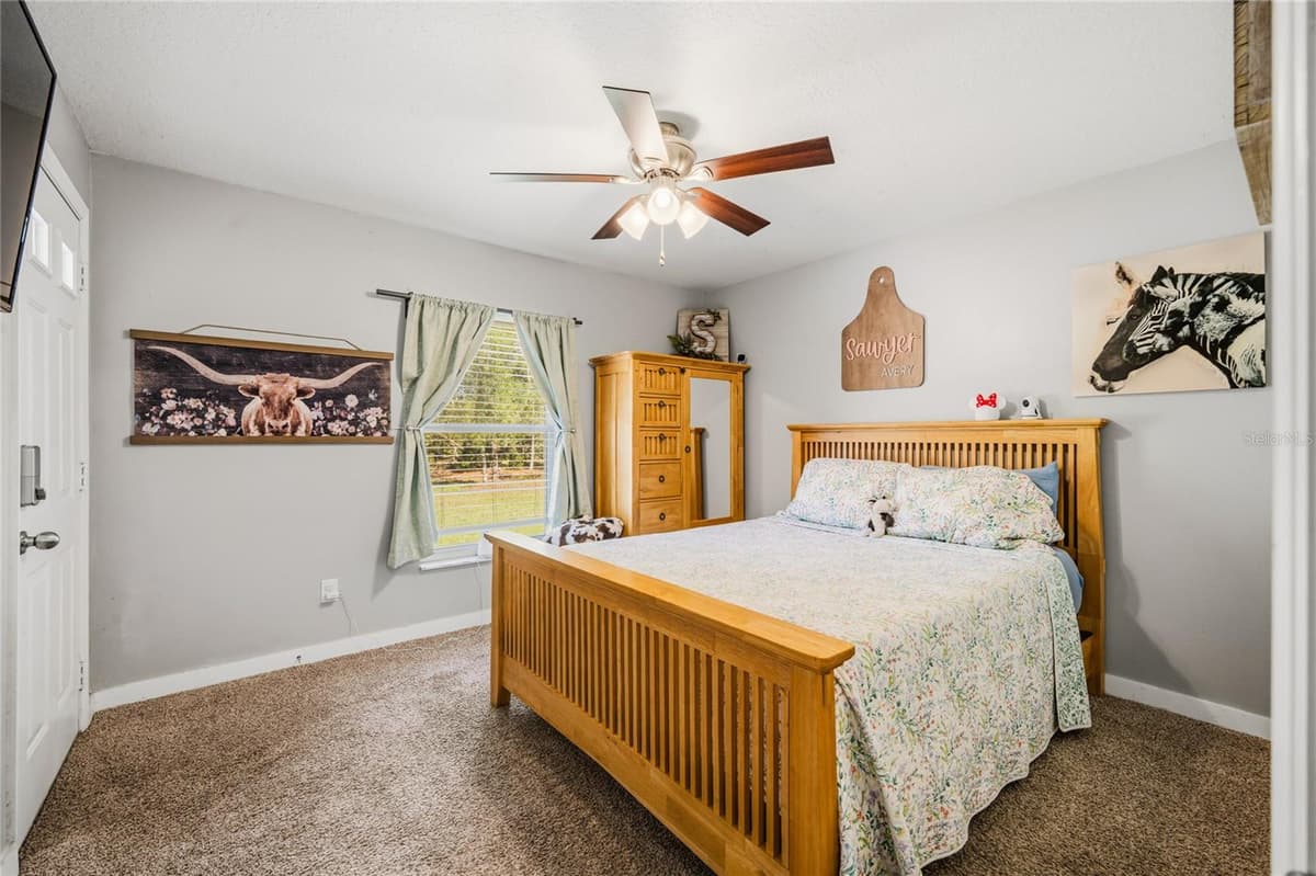 135 LINDA SUE DRIVE — photo 17 of 76