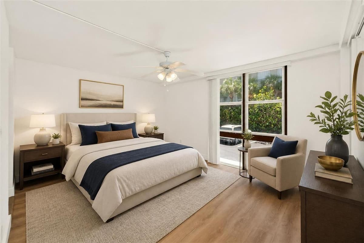 16308 GULF BOULEVARD — photo 12 of 41