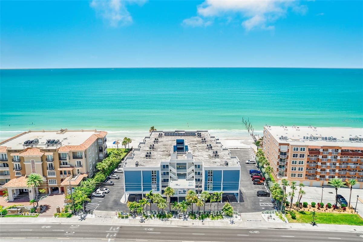 16308 GULF BOULEVARD — photo 31 of 41