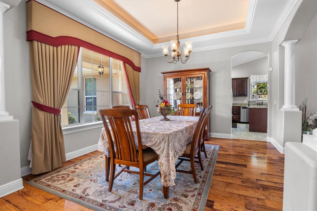 615 OAK AVENUE — photo 13 of 76