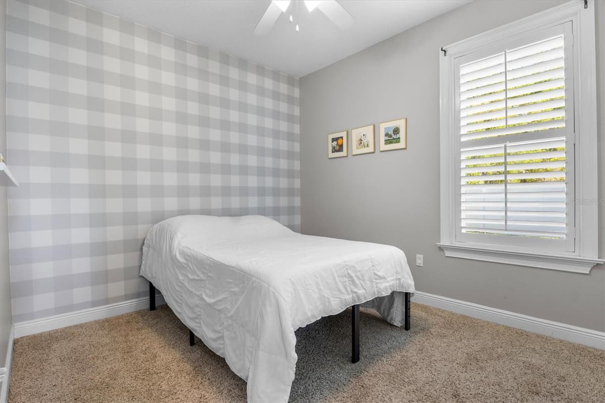 615 OAK AVENUE — photo 38 of 76