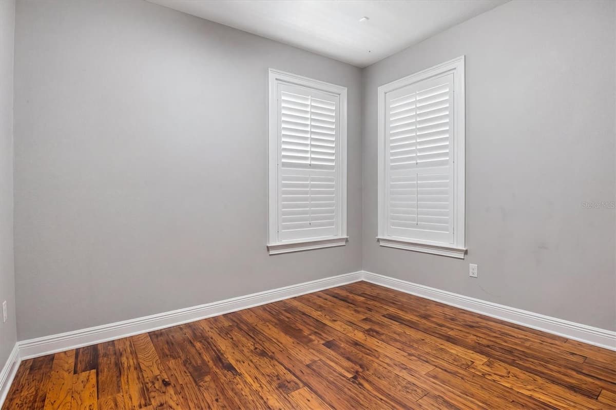 615 OAK AVENUE — photo 48 of 76