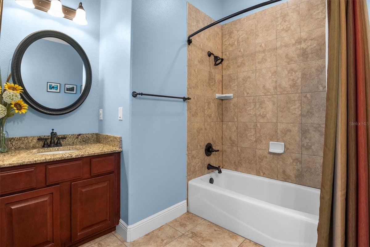 615 OAK AVENUE — photo 43 of 76