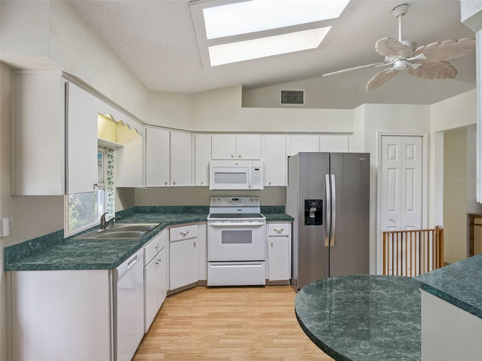 21230 ROYAL ST GEORGES LANE — photo 7 of 53