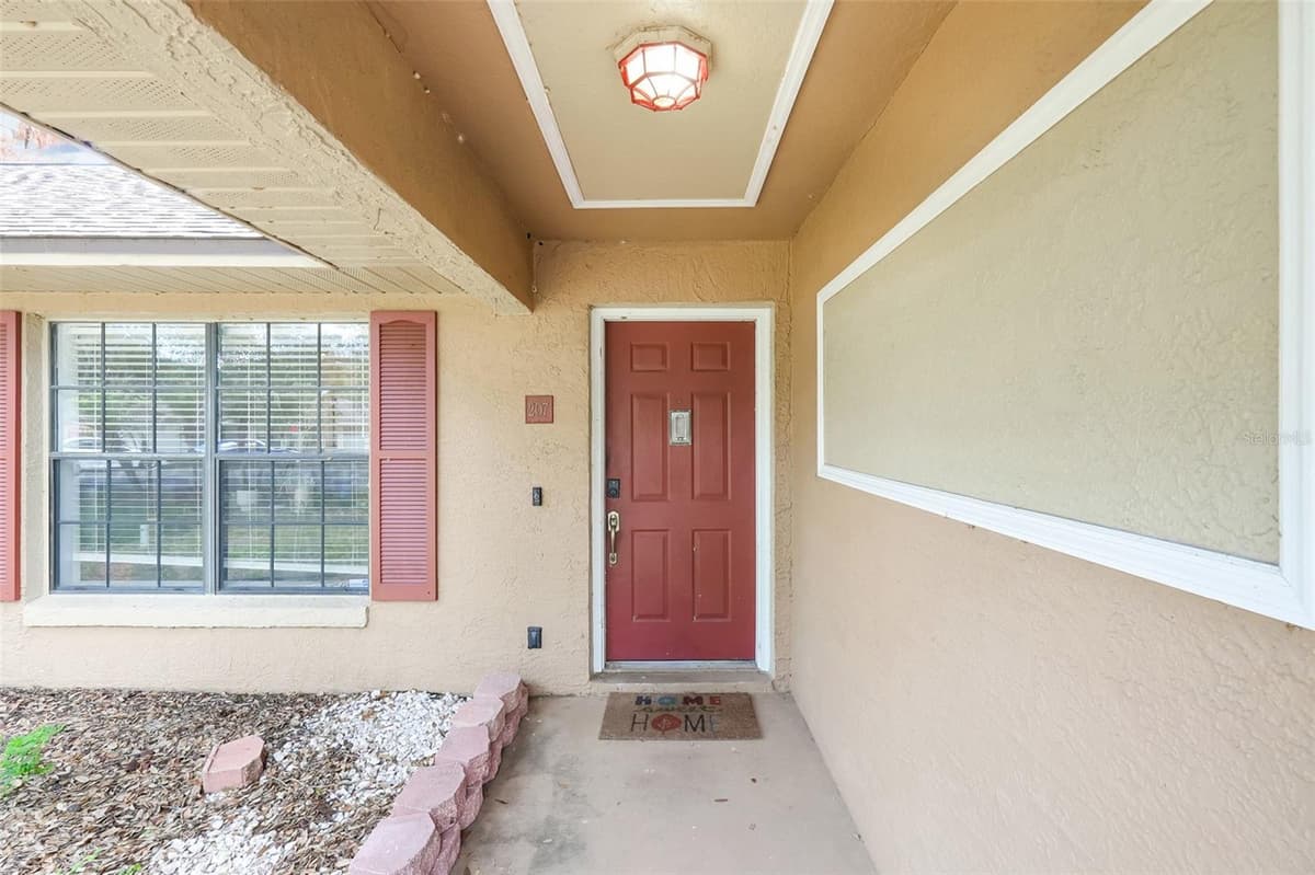 207 HOWARD COURT — photo 4 of 29