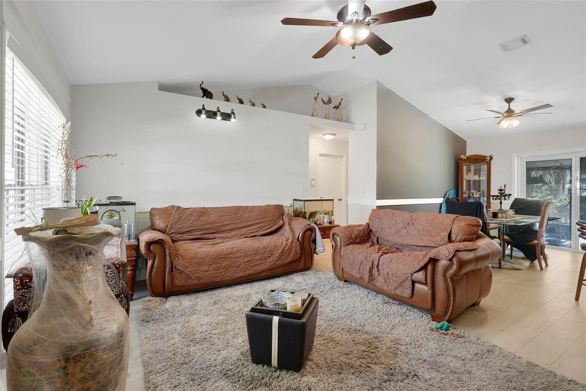 207 HOWARD COURT — photo 7 of 29