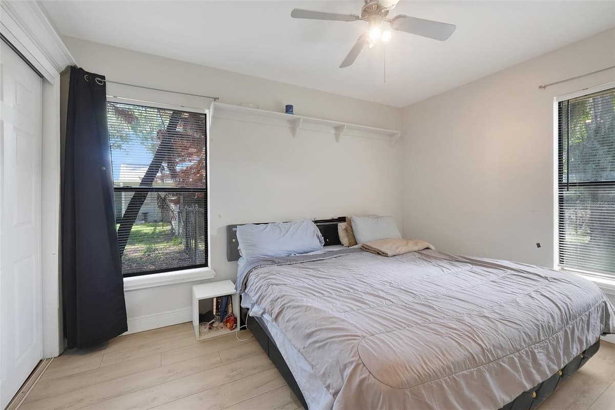 207 HOWARD COURT — photo 18 of 29