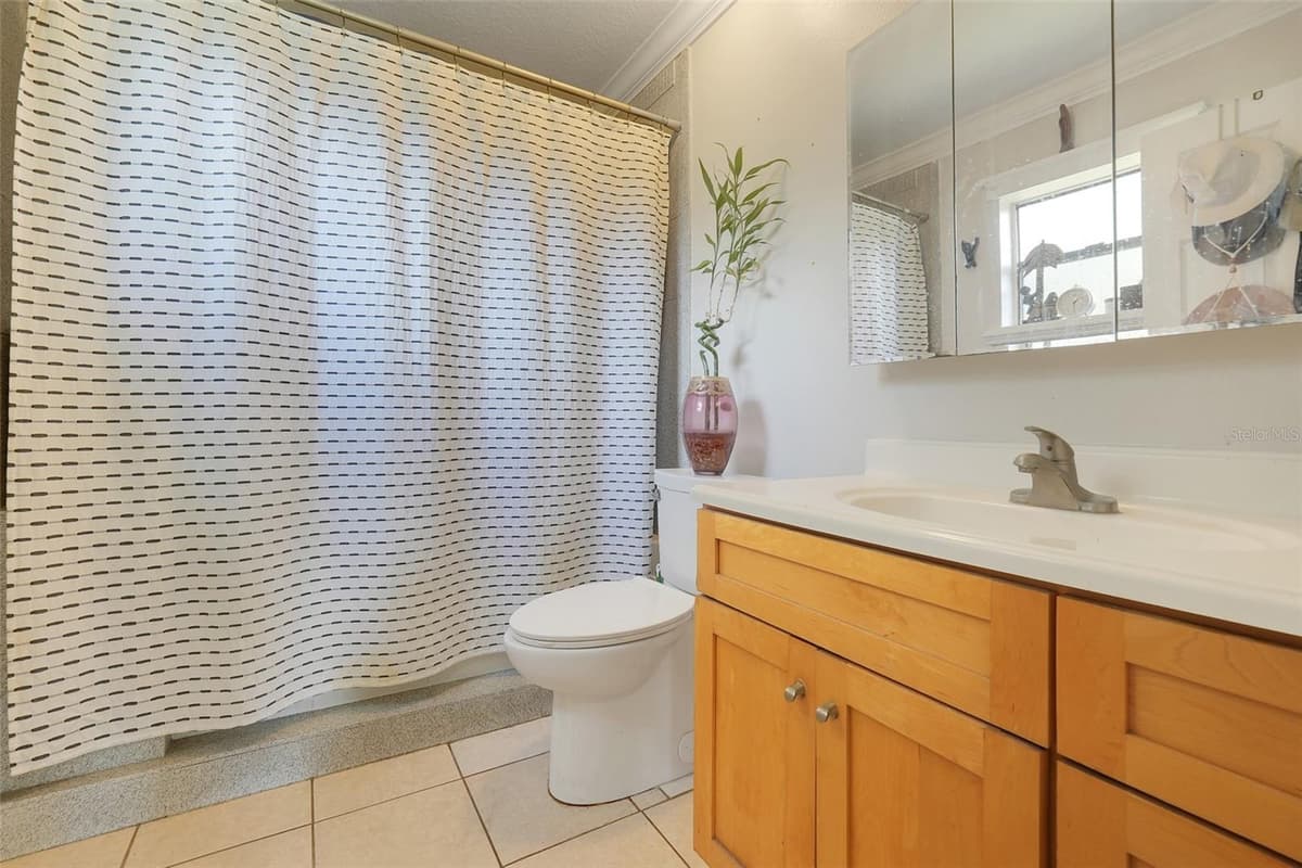 207 HOWARD COURT — photo 19 of 29