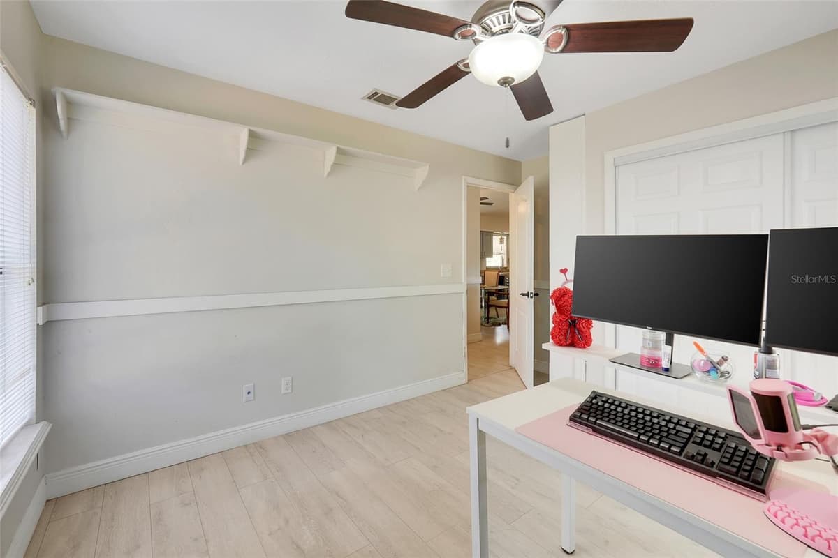 207 HOWARD COURT — photo 20 of 29