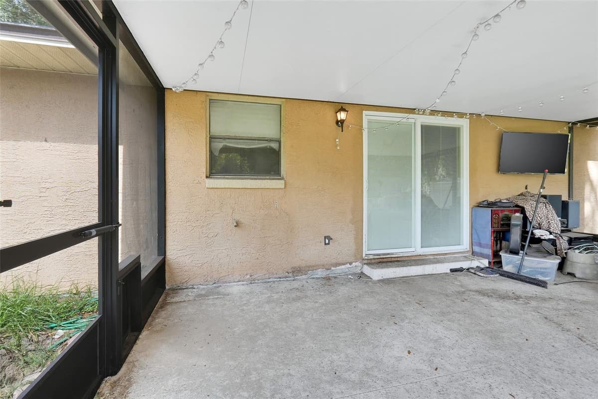 207 HOWARD COURT — photo 24 of 29