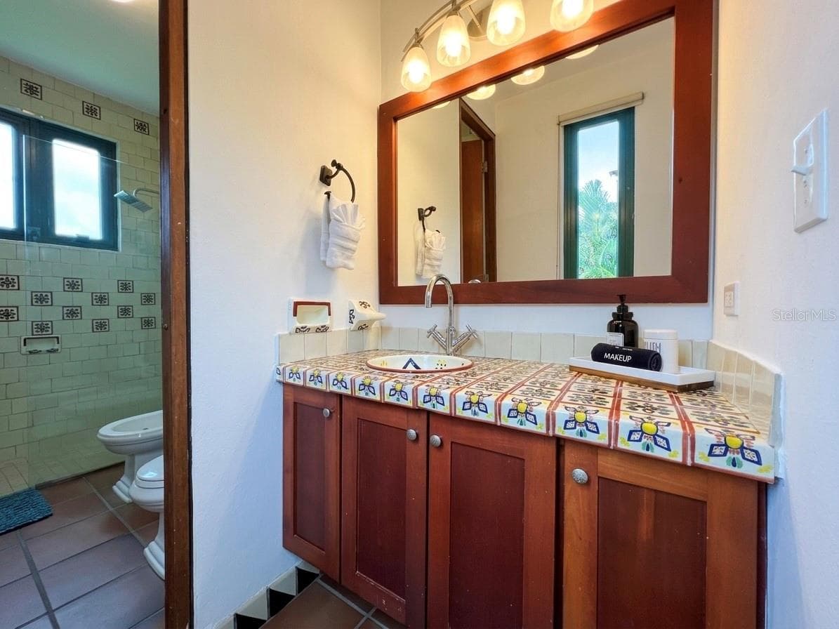 6000 BLVD RIO MAR — photo 13 of 17