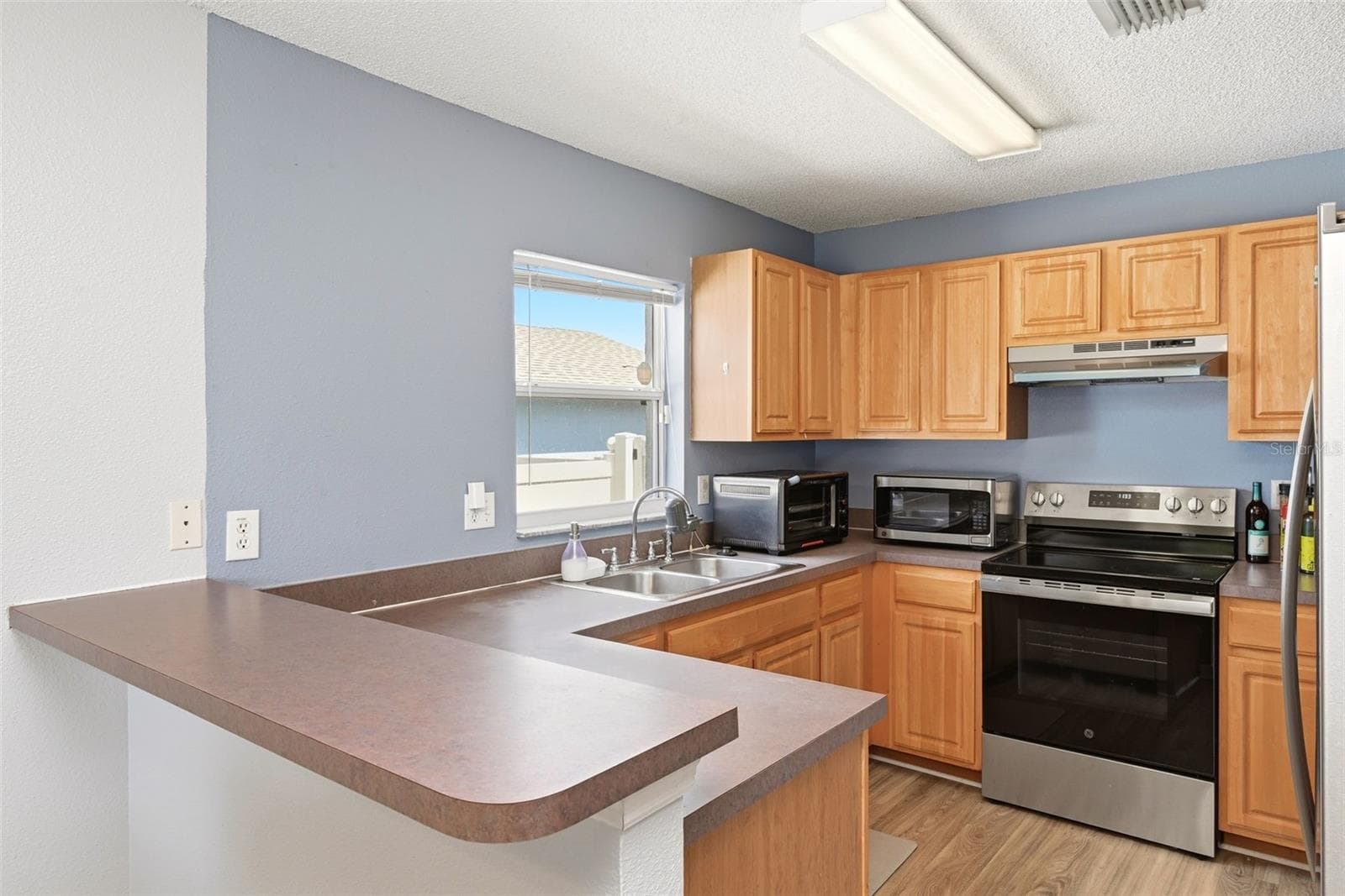 143 LAUREL RIDGE AVENUE — photo 12 of 26