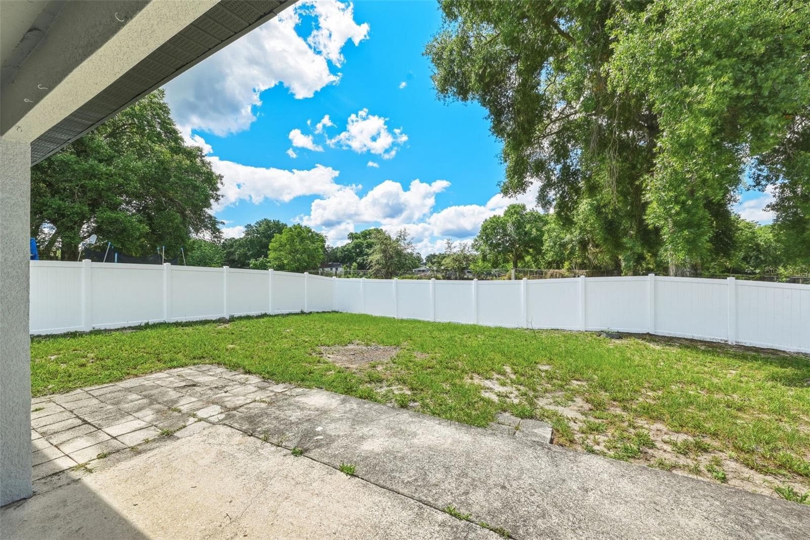 143 LAUREL RIDGE AVENUE — photo 25 of 26