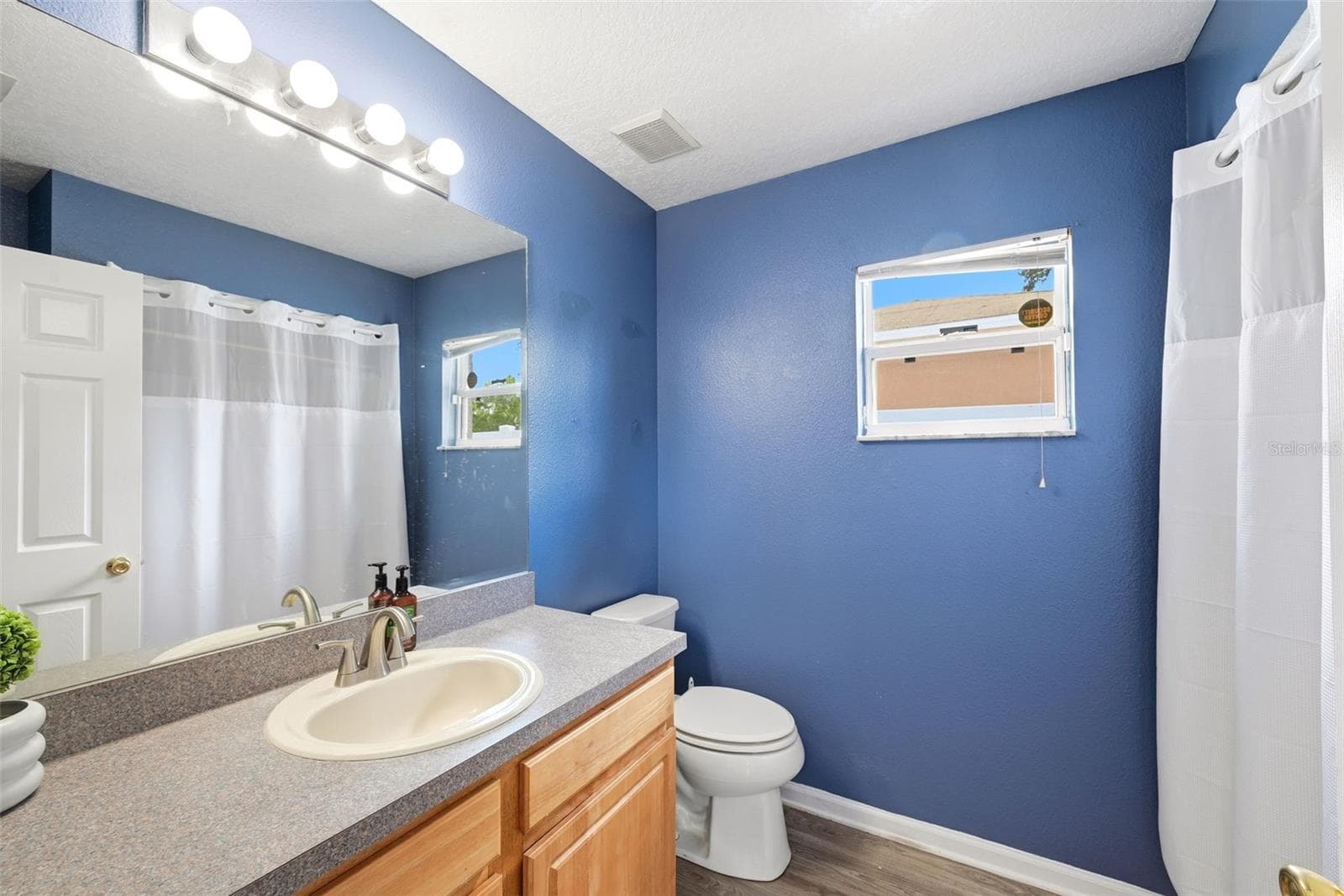 143 LAUREL RIDGE AVENUE — photo 19 of 26