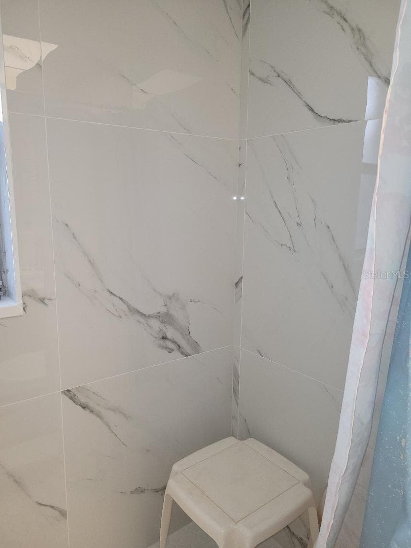 255 CAPRI CIRCLE — photo 32 of 68