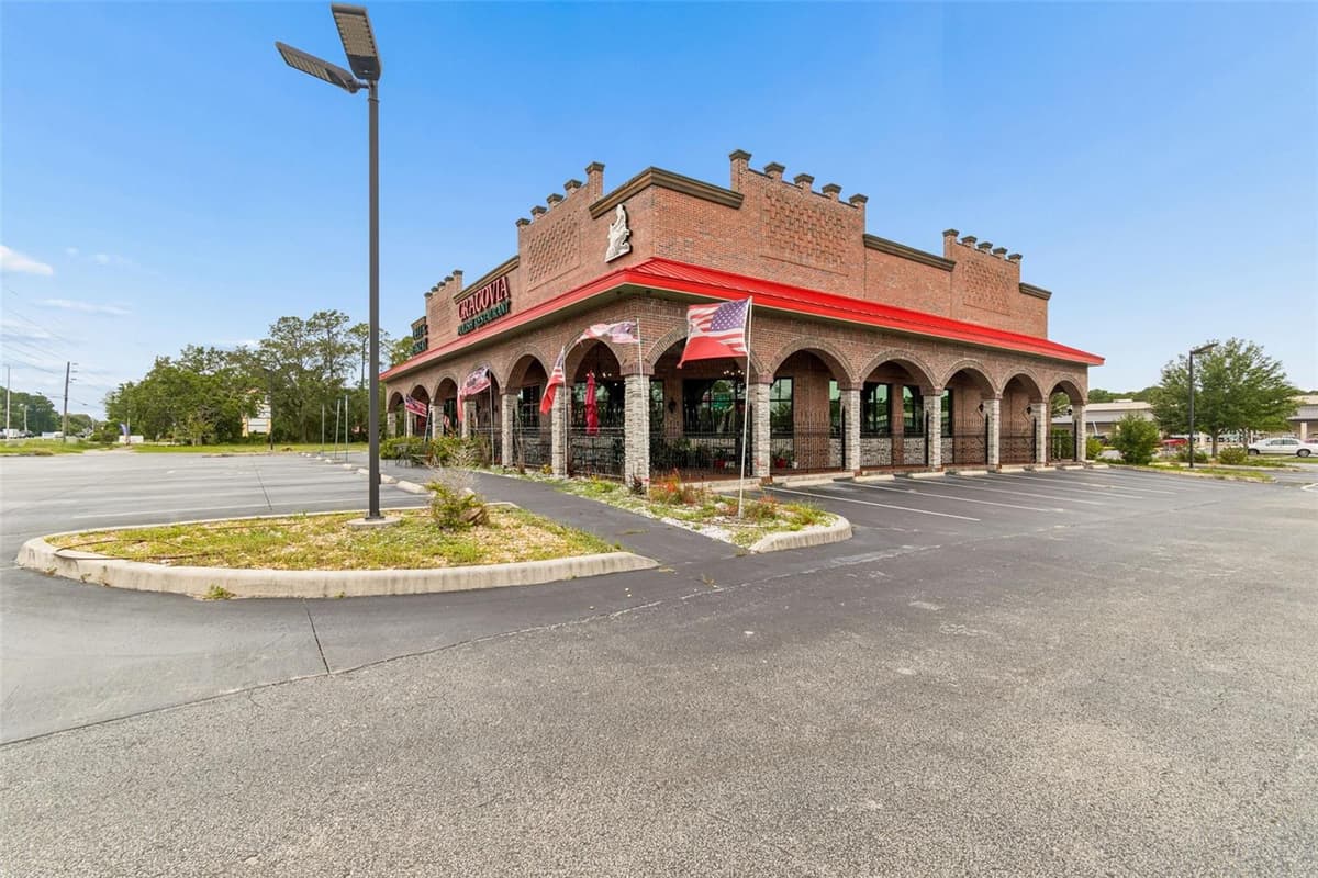 3007 COMMERCIAL WAY — photo 4 of 59