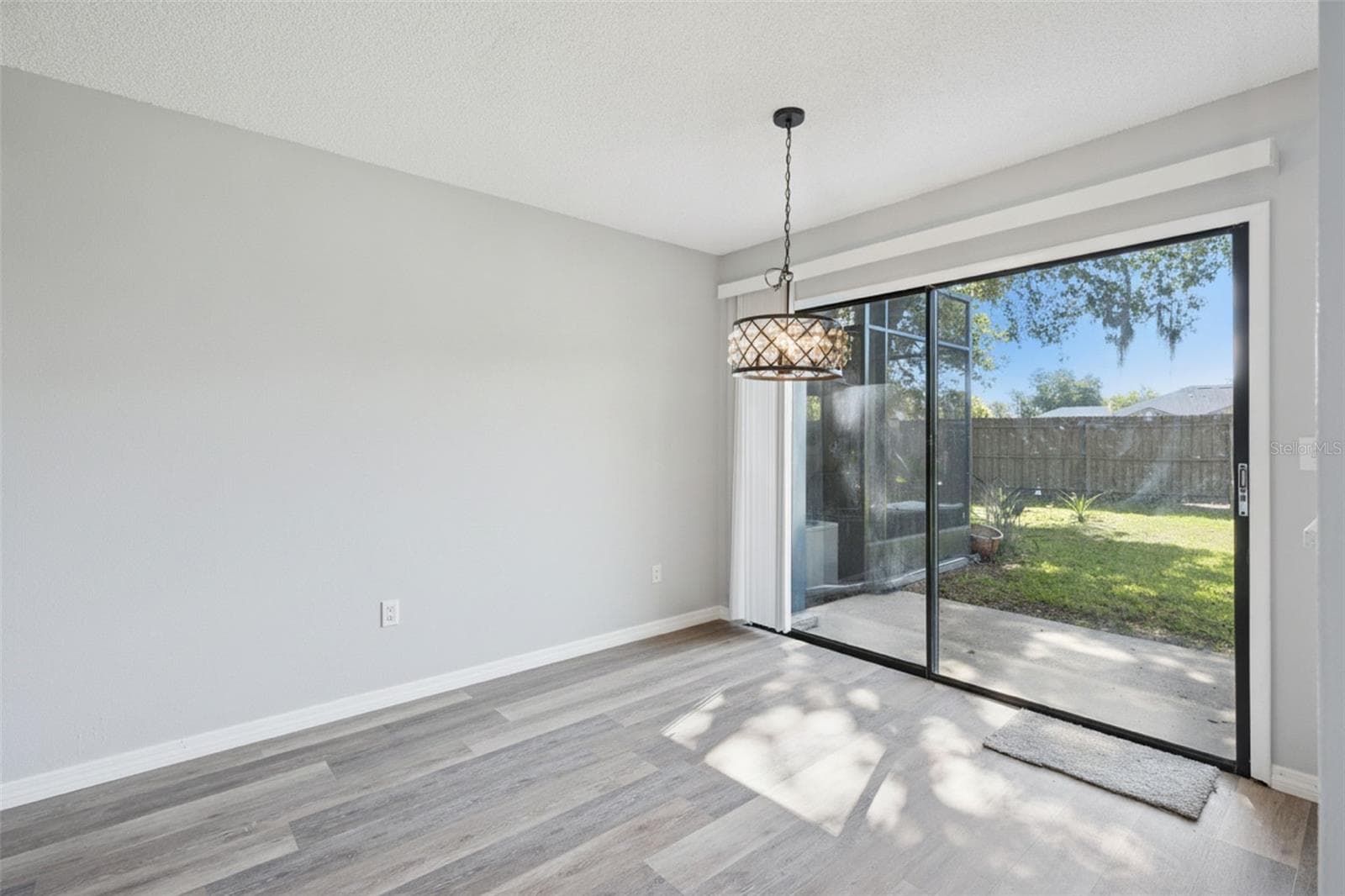 2889 WAREHAM COURT — photo 10 of 32
