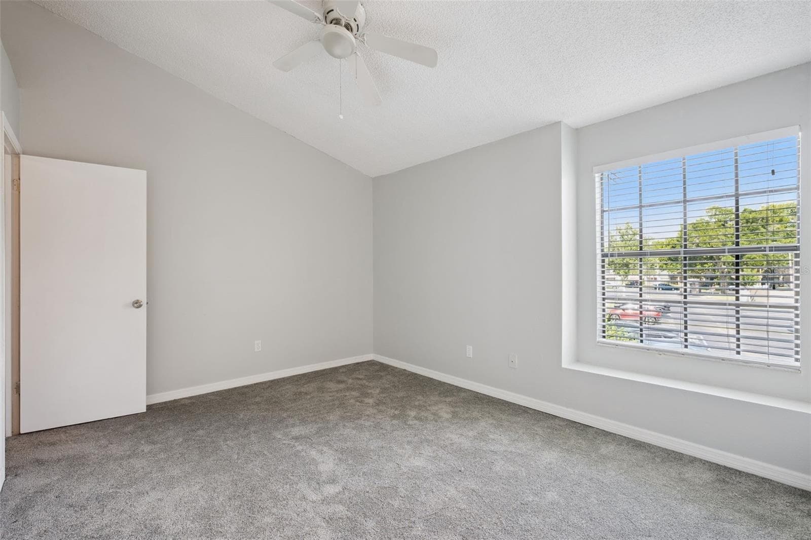 2889 WAREHAM COURT — photo 17 of 32