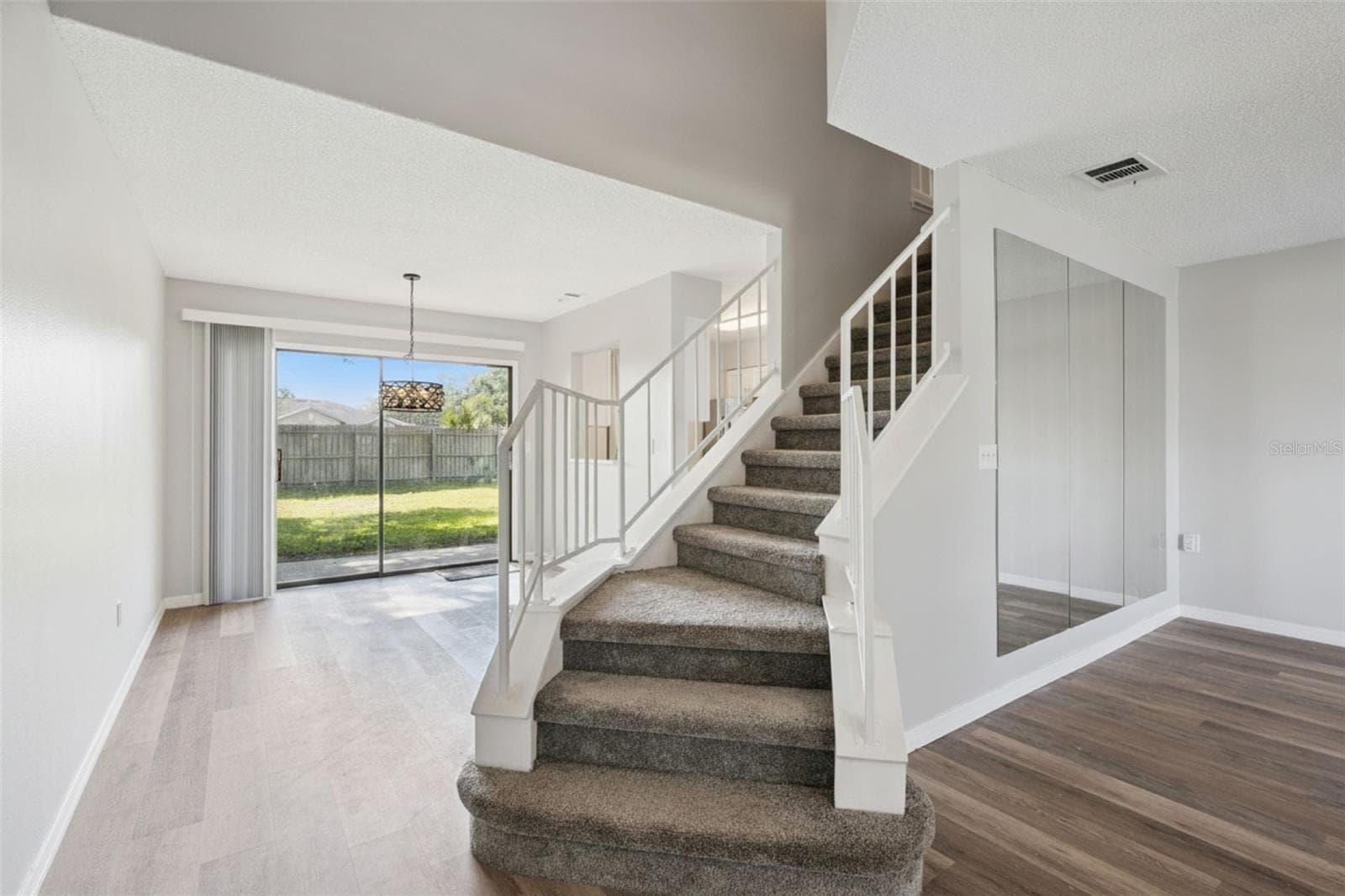 2889 WAREHAM COURT — photo 8 of 32