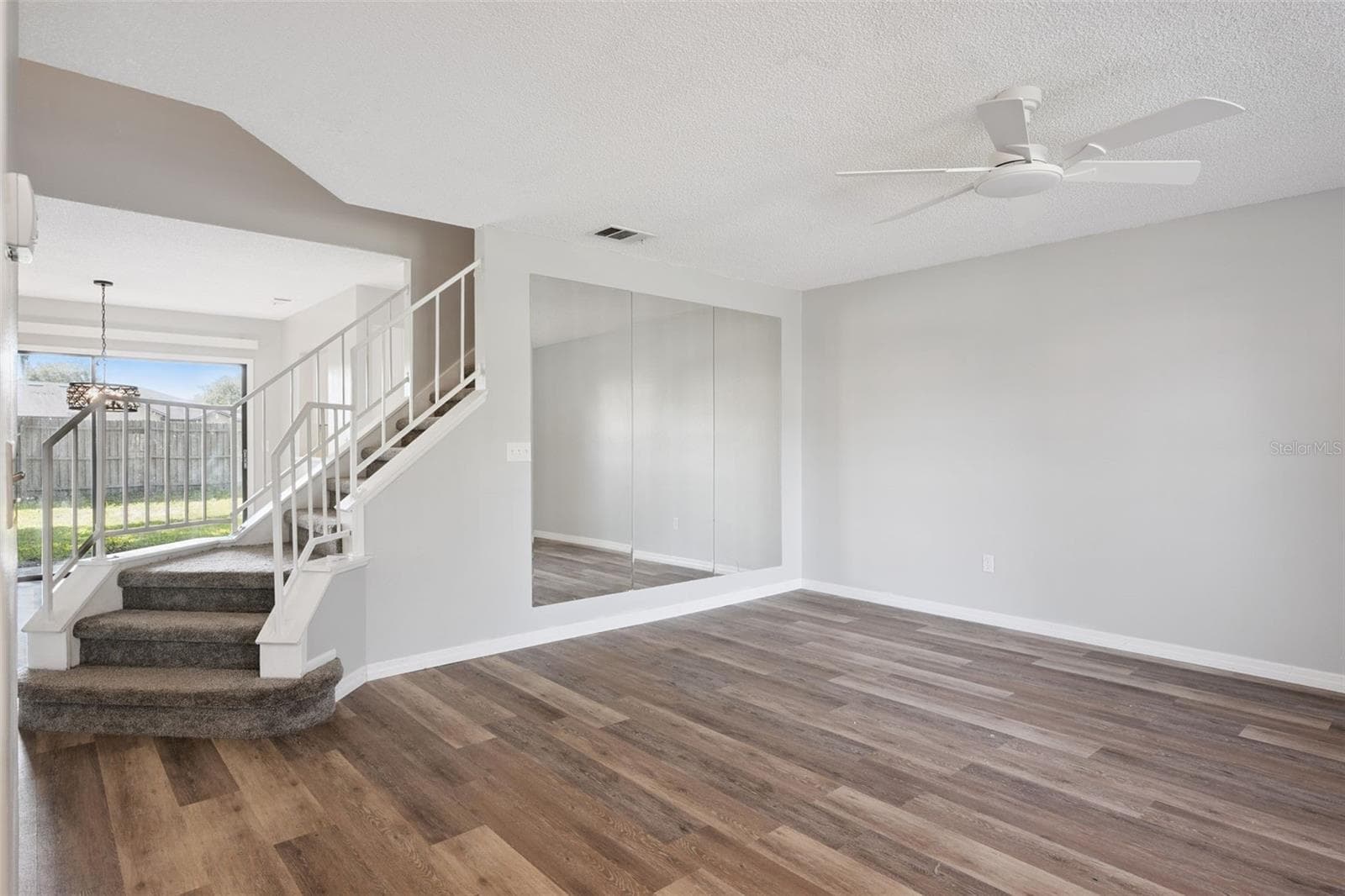 2889 WAREHAM COURT — photo 7 of 32