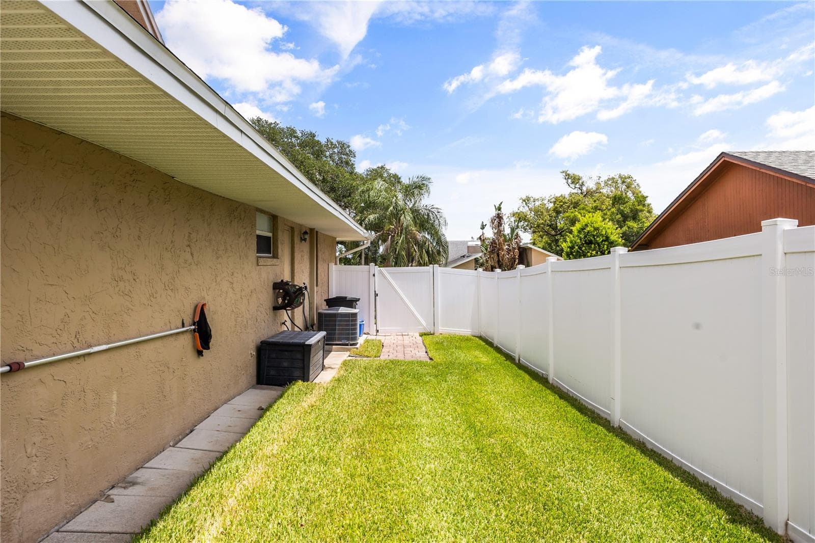 404 BARCLAY AVENUE — photo 42 of 48