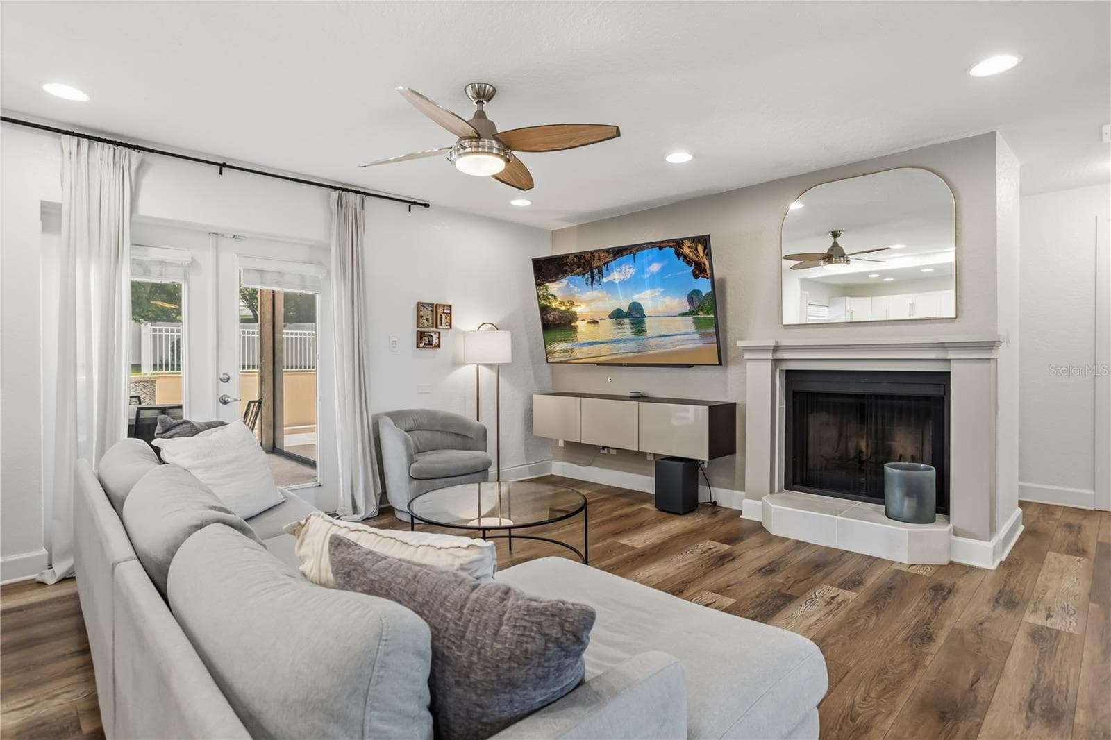 404 BARCLAY AVENUE — photo 6 of 48