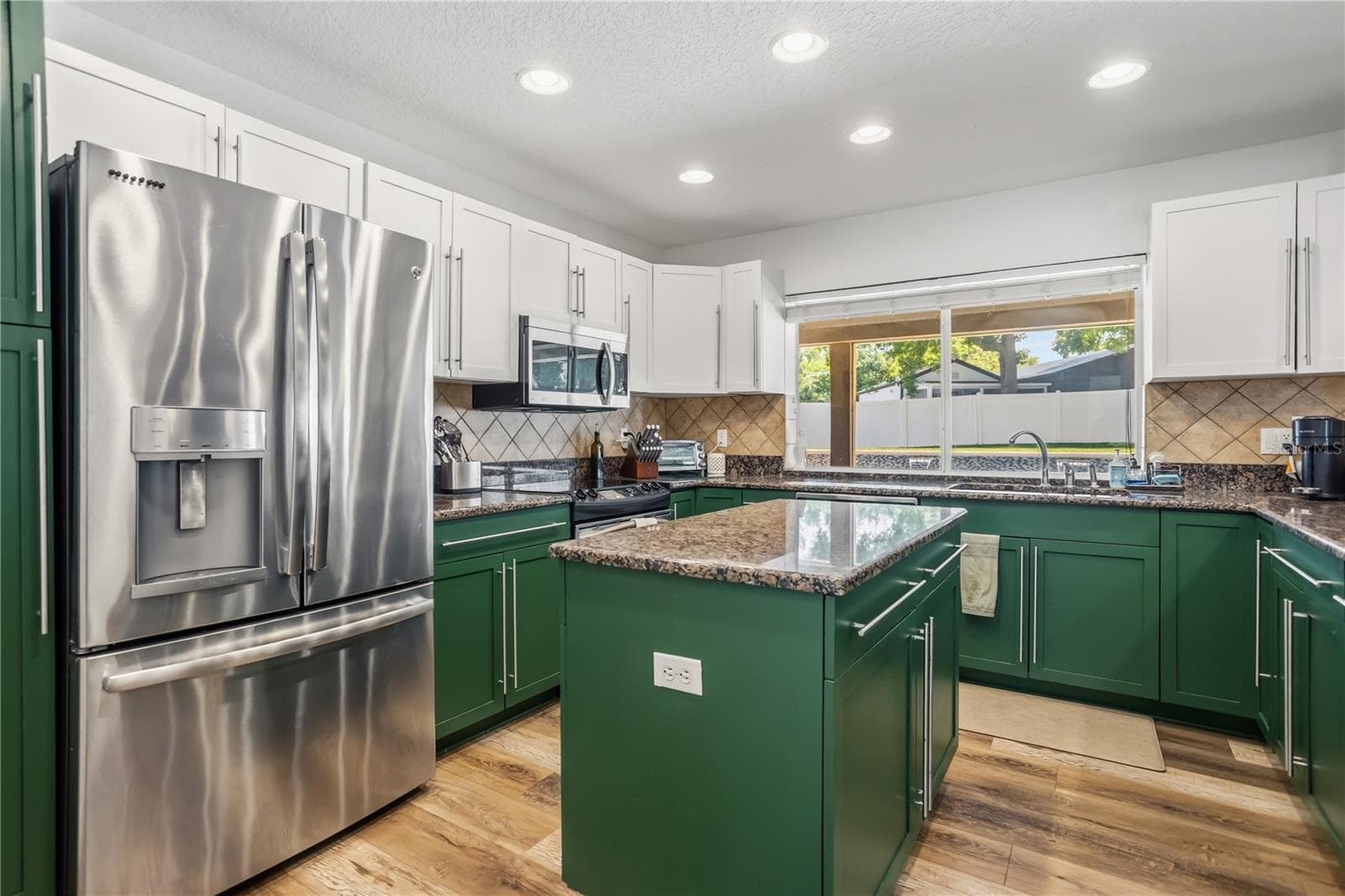 404 BARCLAY AVENUE — photo 13 of 48