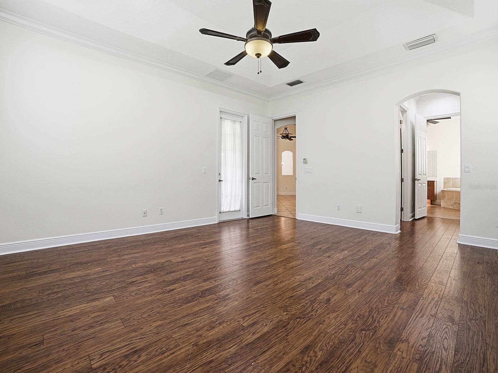 1404 CARING COURT — photo 15 of 39