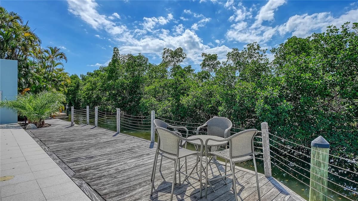 705 JUNGLE QUEEN WAY — photo 19 of 55